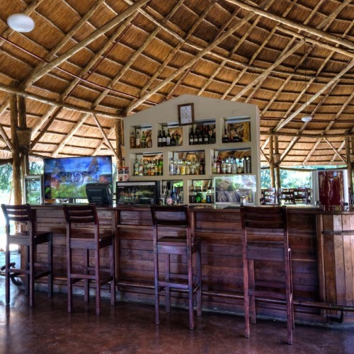 A'Zambezi River Lodge, bar