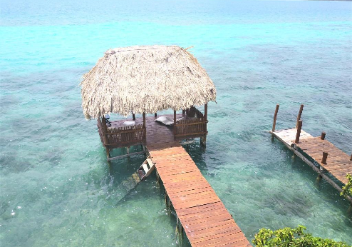 Hotel Villas EcoTucan, steiger aan het meer