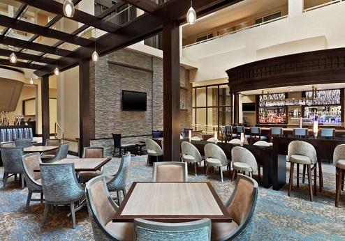 Embassy Suites by Hilton Boston Waltham, bar