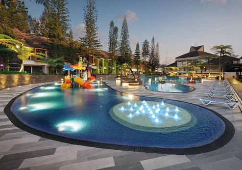 Mikie Holiday Resort, zwembad