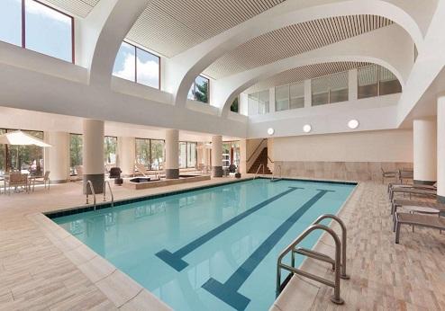 Embassy Suites by Hilton Boston Waltham, zwembad