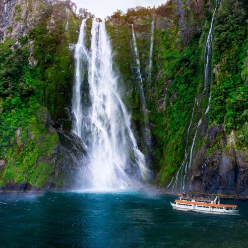 Stirling Waterval in de Milford Sound