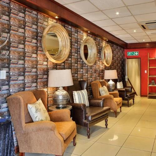 Birchwood Hotel, lounge