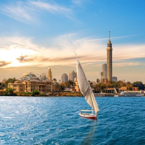 Cairo Tower aan de oever van de Nijl