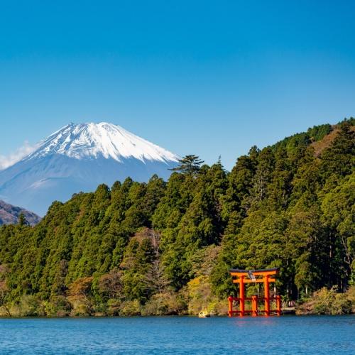 Het Ashi-meer met uitzicht op Mount Fuji