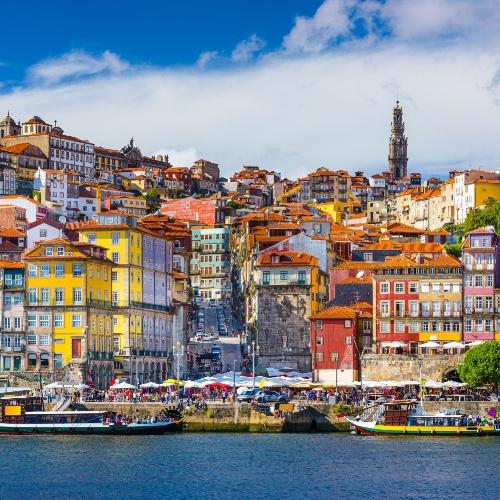 De oude wijk Ribeira in Porto