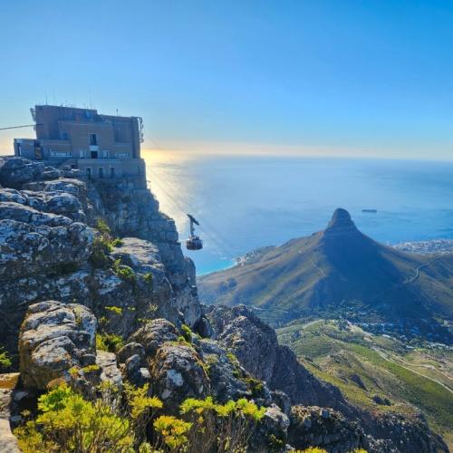 Tafelberg, kabelbaan met uitzicht op Lion's Head